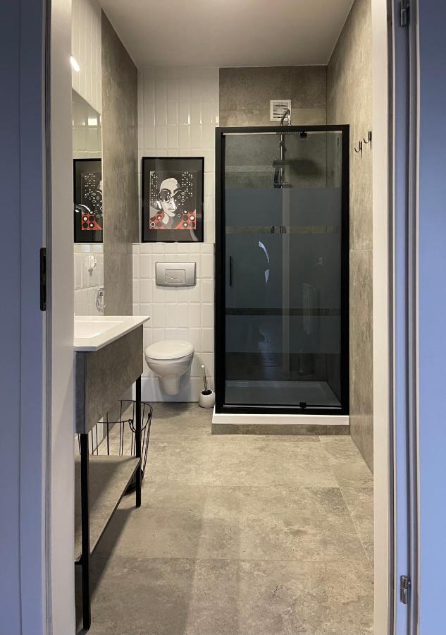 Arte Povera Apartment *